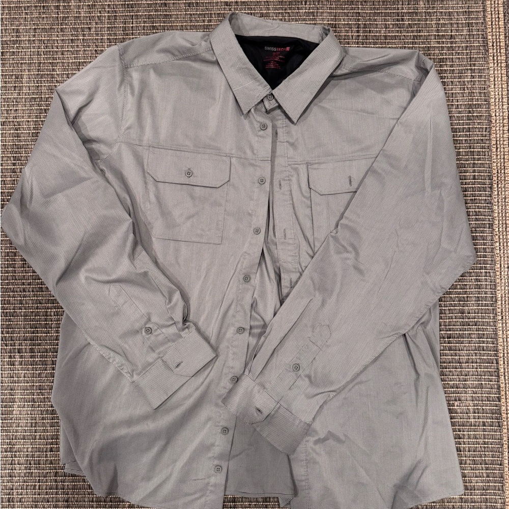 Swiss Tech Light Gray Button-Down Shirt